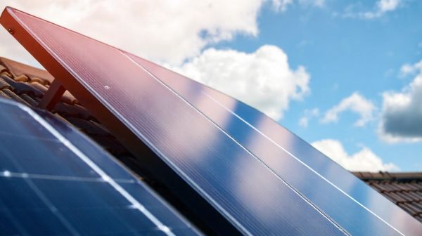 Économisez dès aujourd'hui avec un panneau solaire photovoltaïque